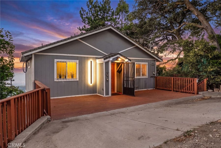 Property photo for 23377 Crestview, Crestline, CA