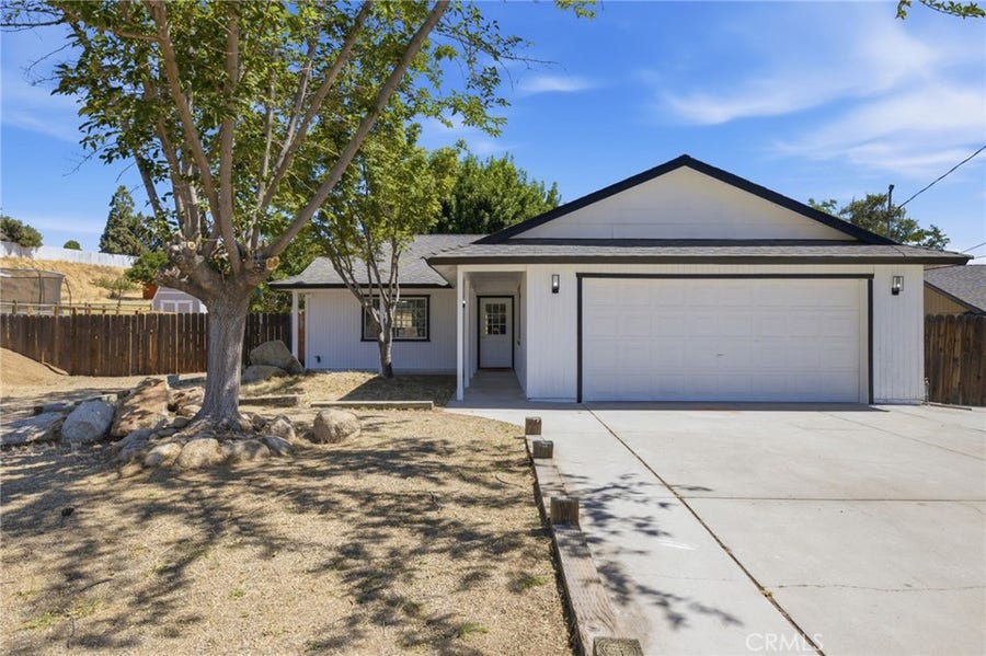 Property photo for 21009 Brentwood, Tehachapi, CA