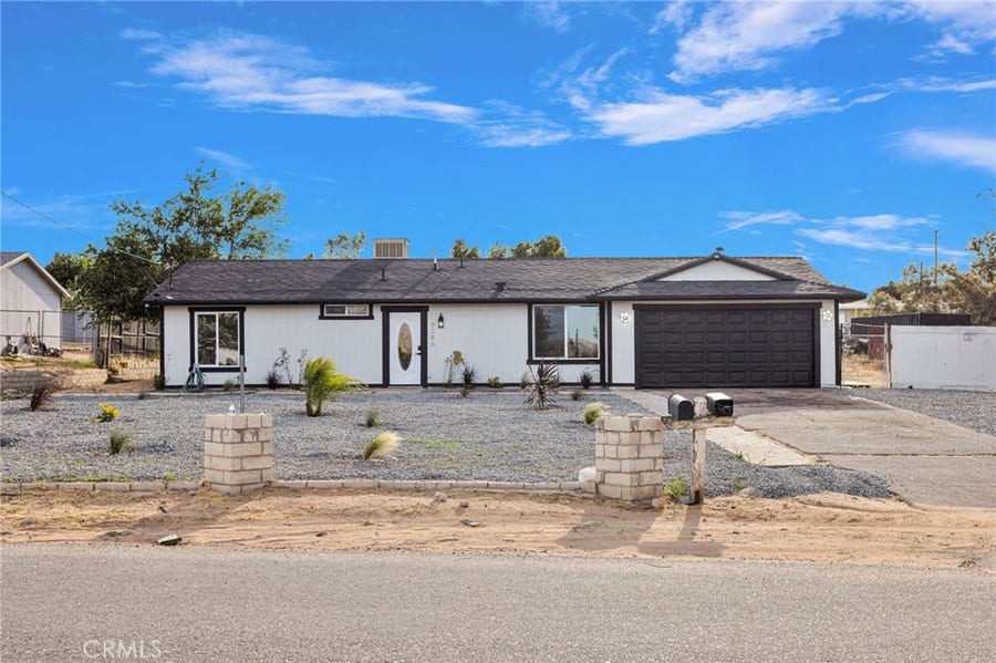 Property photo for 9286 Espada Ave, Hesperia, CA