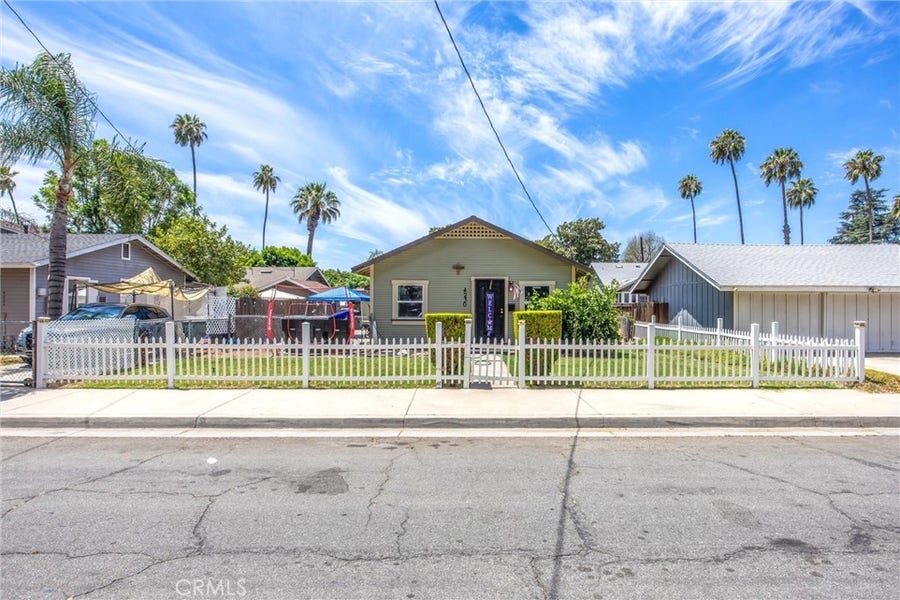 Property photo for 4230 13th, Riverside, CA