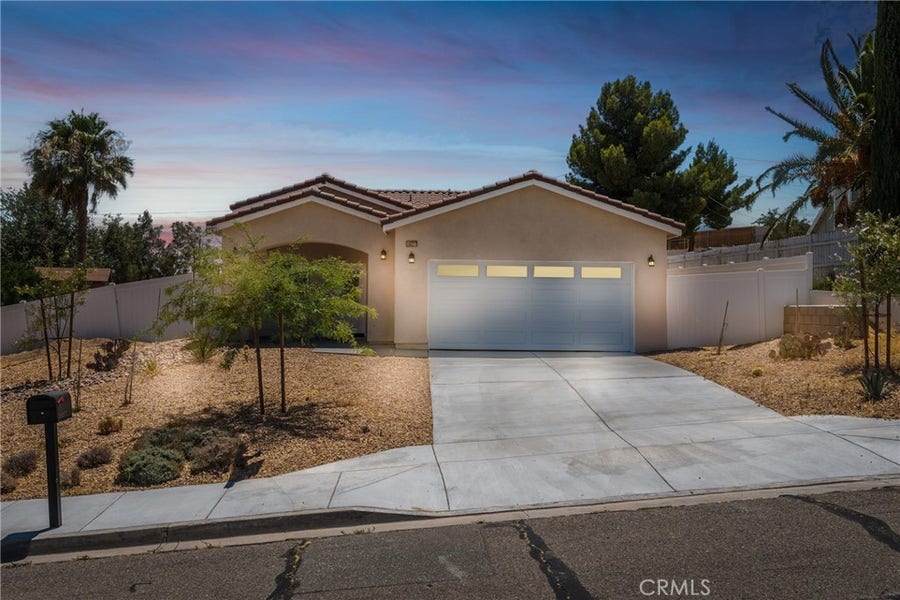 Property photo for 16277 Puesta Del Sol, Victorville, CA