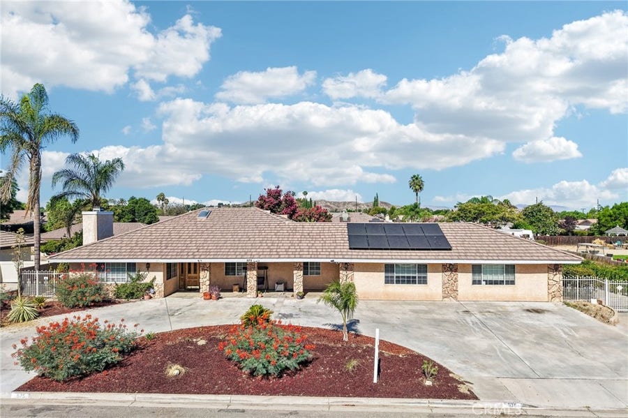 Property photo for 575 Lauresa, Hemet, CA