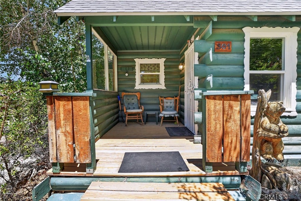 301 E Mountain View, Big Bear City, CA 92314 301 E Mountain View, Big Bear City, CA 92314