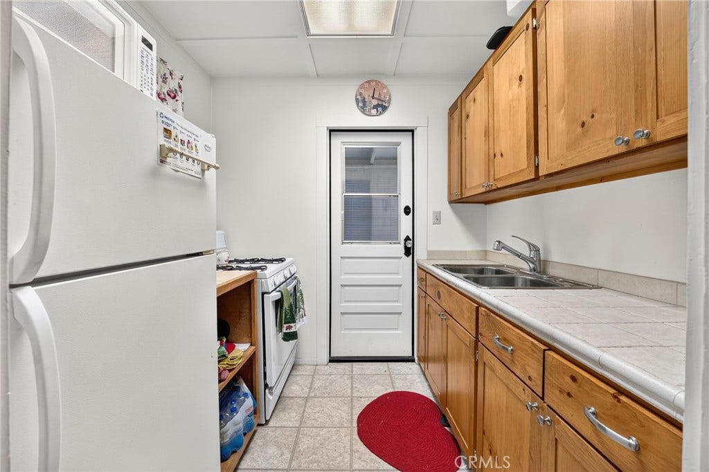301 E Mountain View, Big Bear City, CA 92314 301 E Mountain View, Big Bear City, CA 92314
