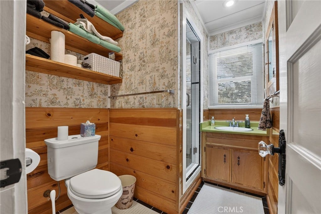 301 E Mountain View, Big Bear City, CA 92314 301 E Mountain View, Big Bear City, CA 92314