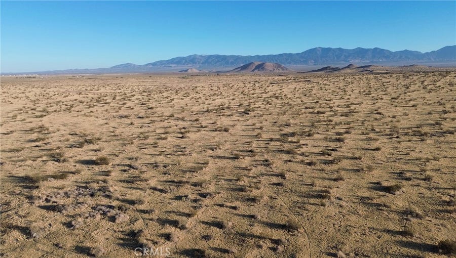 Property photo for 6 227th E, Palmdale, CA