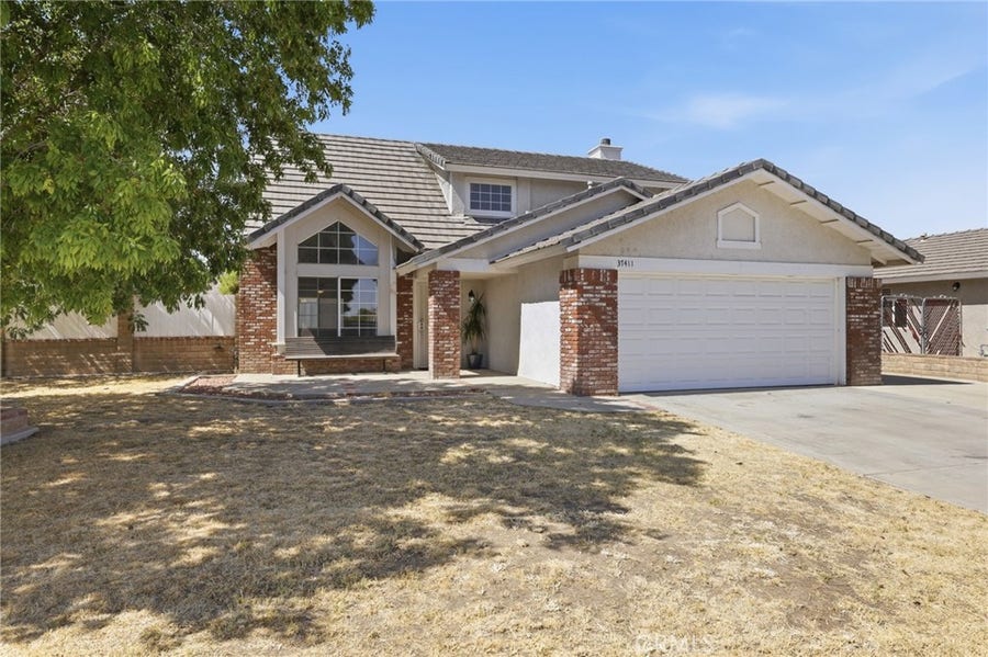Property photo for 37411 Sheffield, Palmdale, CA
