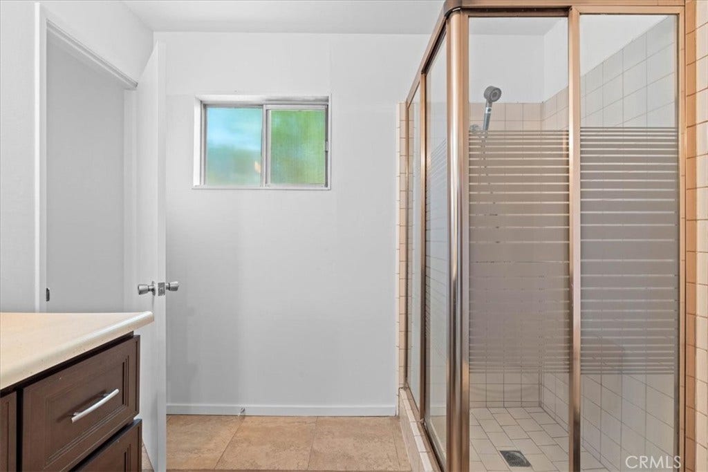 3530 Van Wig, Baldwin Park, CA 91706 Master Bathroom