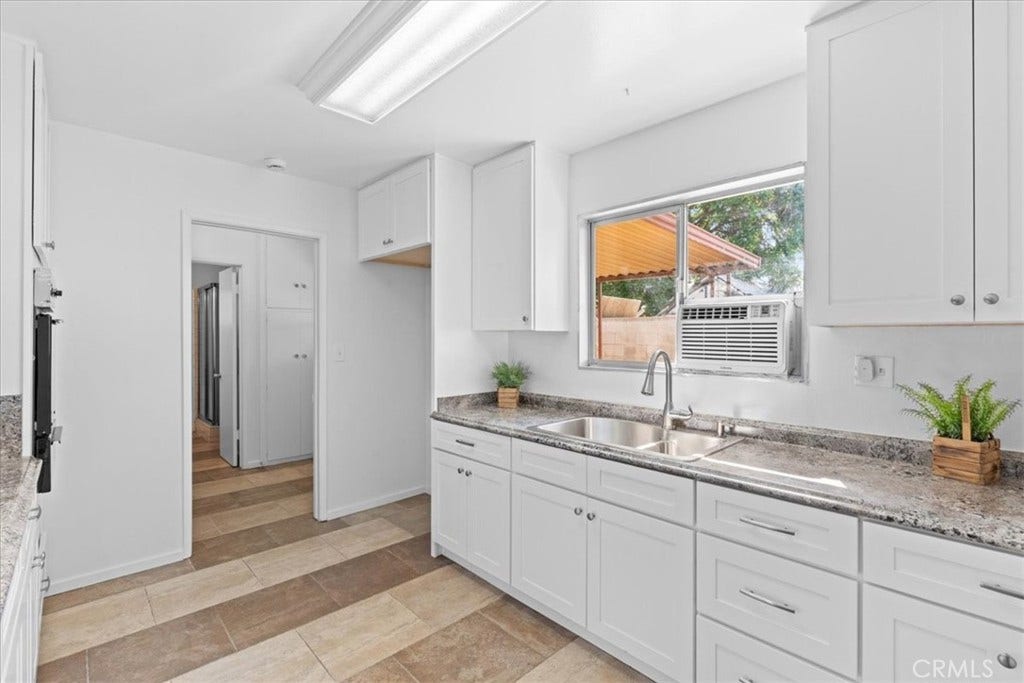 3530 Van Wig, Baldwin Park, CA 91706 Upgraded cabinets feature soft closing drawers