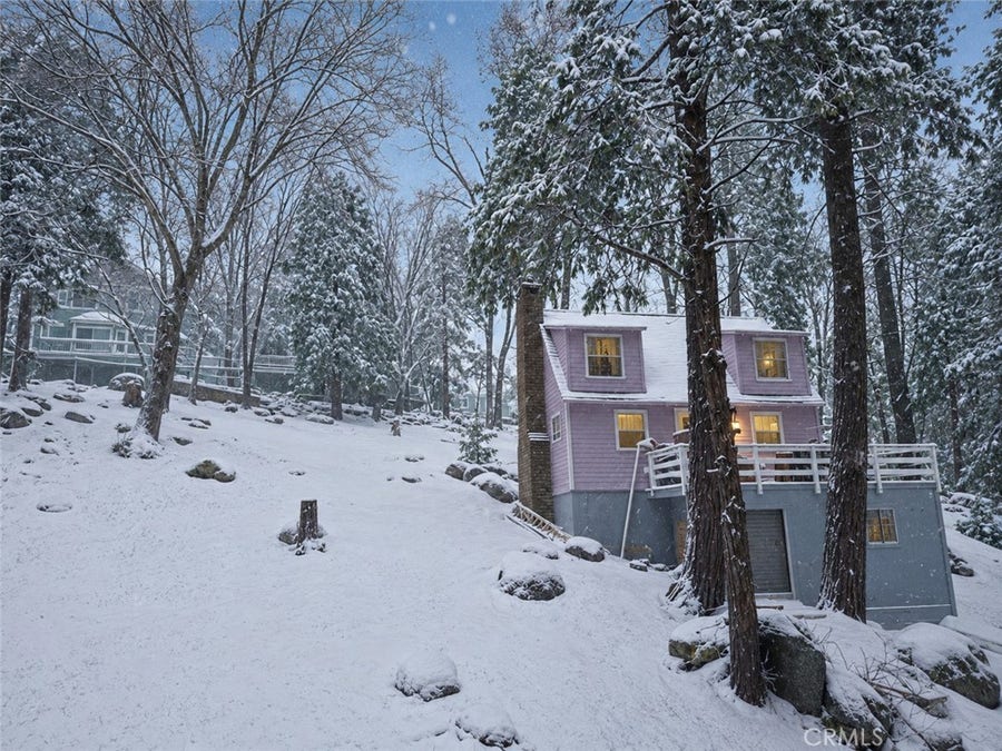 Property photo for 27548 Meadow, Lake Arrowhead, CA