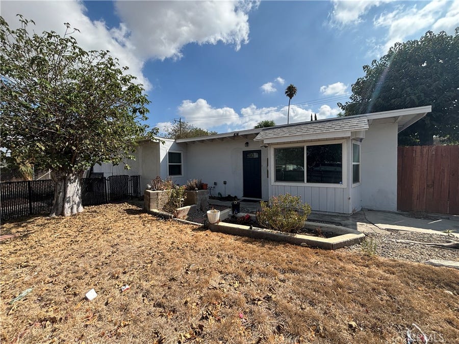 Property photo for 414 Iowa, Riverside, CA