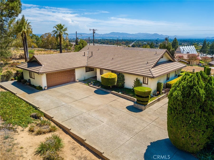 Property photo for 5305 Park Ln, San Bernardino, CA