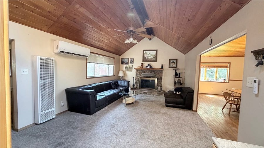 Property photo for 635 Acacia Dr, Crestline, CA