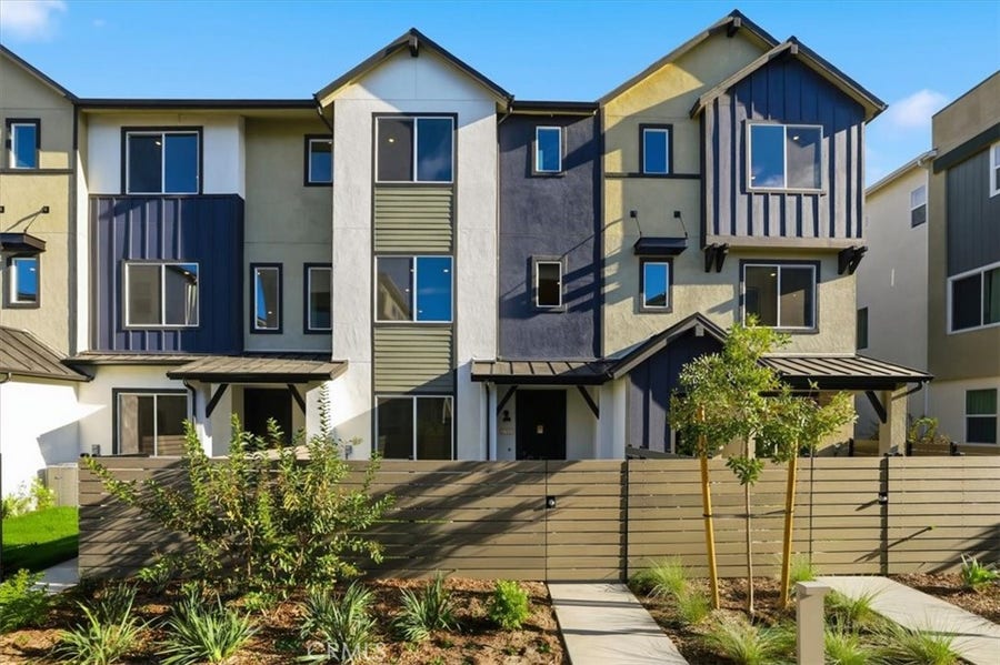 Property photo for 27323 Seven Oaks Lane, Valencia, CA