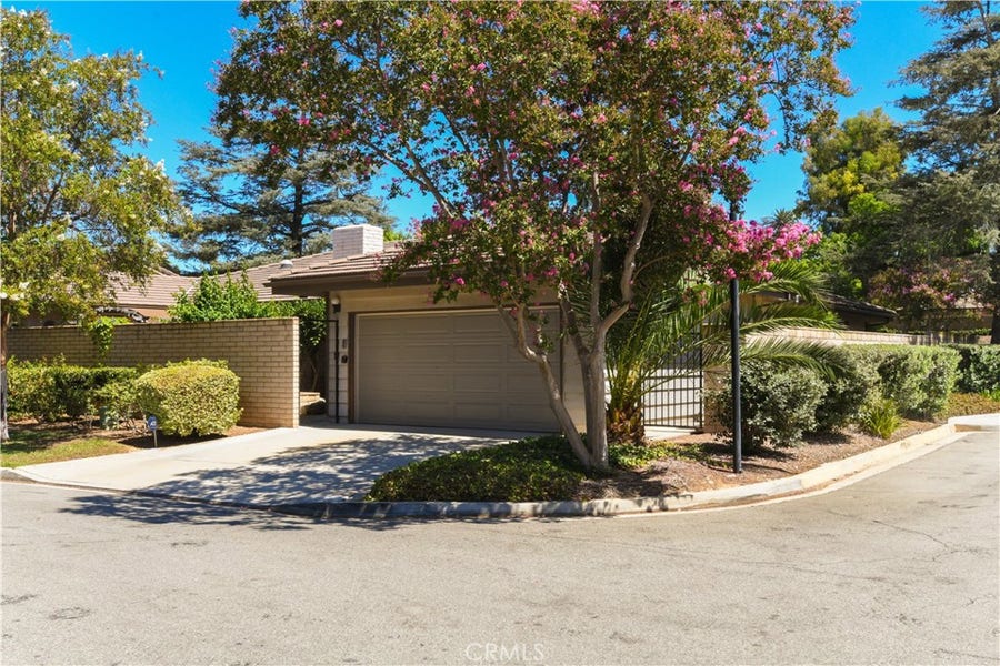Property photo for 5468 Apricot Lane, Riverside, CA