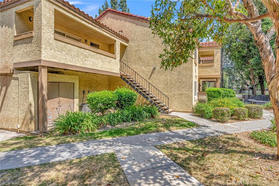 Property photo for 1140 W Blaine Street, #201, Riverside, CA