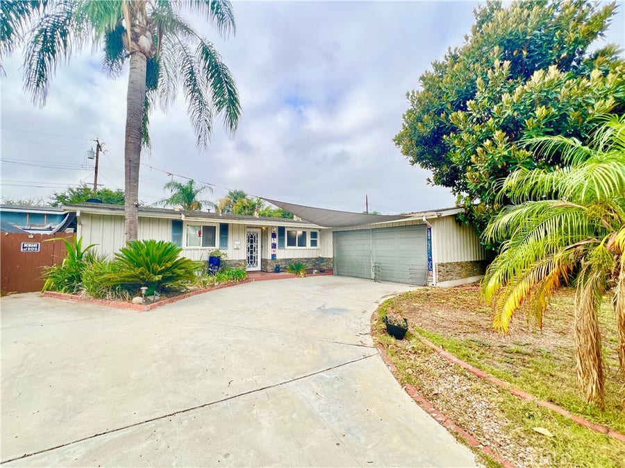 Property photo for 928 Bluecrest Street, Corona, CA
