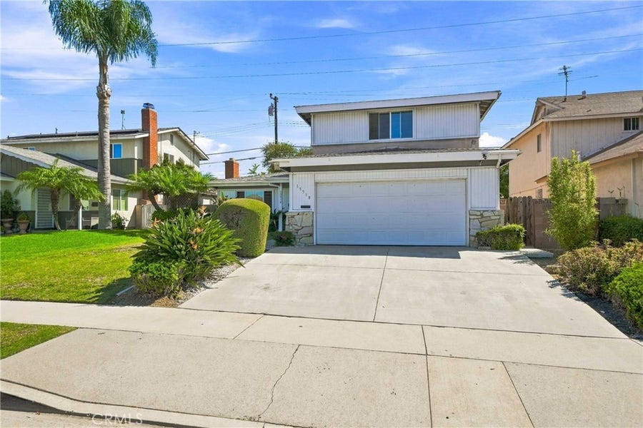 Property photo for 15518 S Stanford, Compton, CA