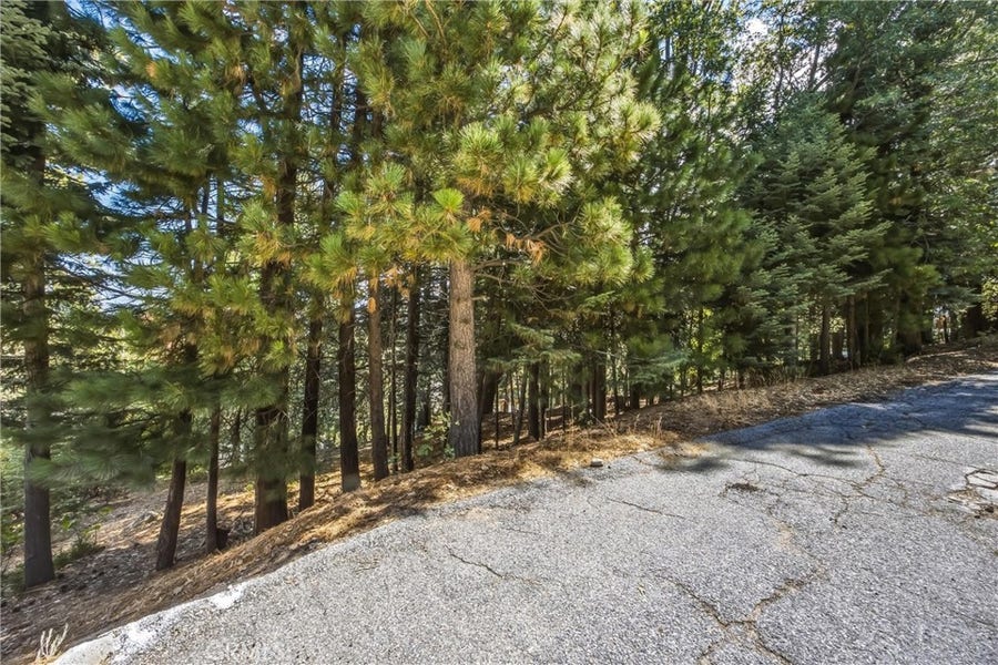 Property photo for 301 Fairway, Lake Arrowhead, CA