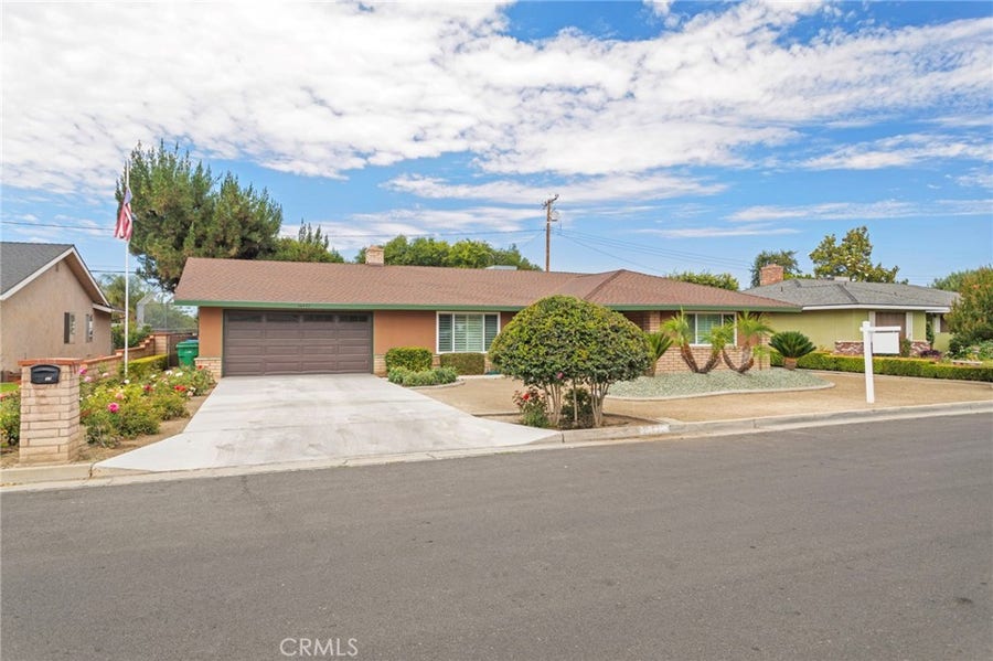 Property photo for 26433 Chestnut Drive, Hemet, CA