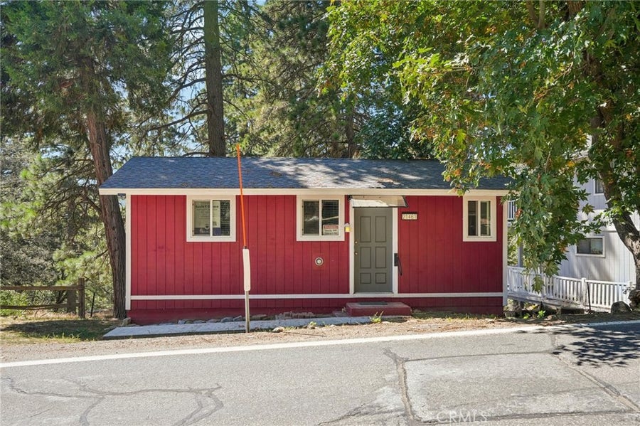 Property photo for 21461 Crest Forest, Cedarpines Park, CA