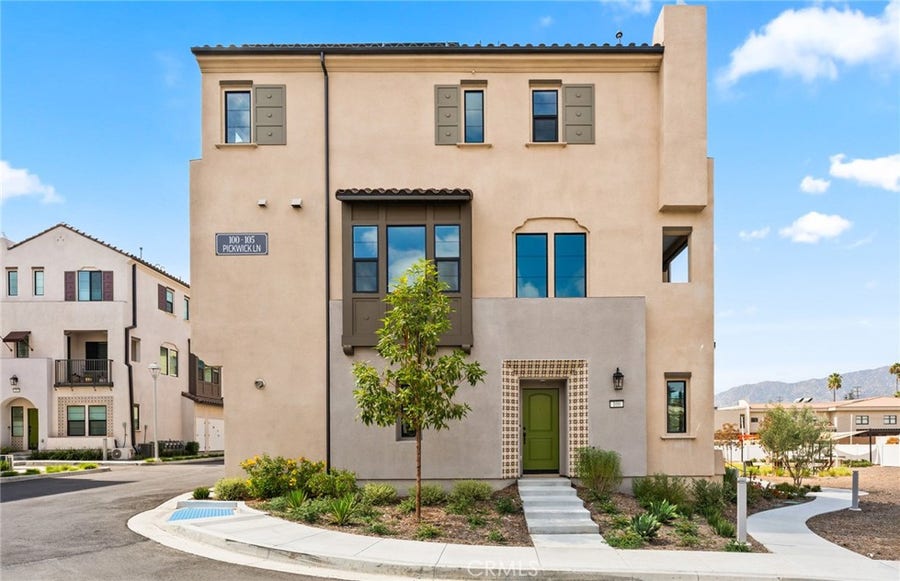 Property photo for 100 Pickwick Lane, Burbank, CA