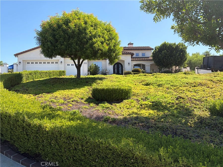 Property photo for 18268 Hollowtree Lane, Riverside, CA
