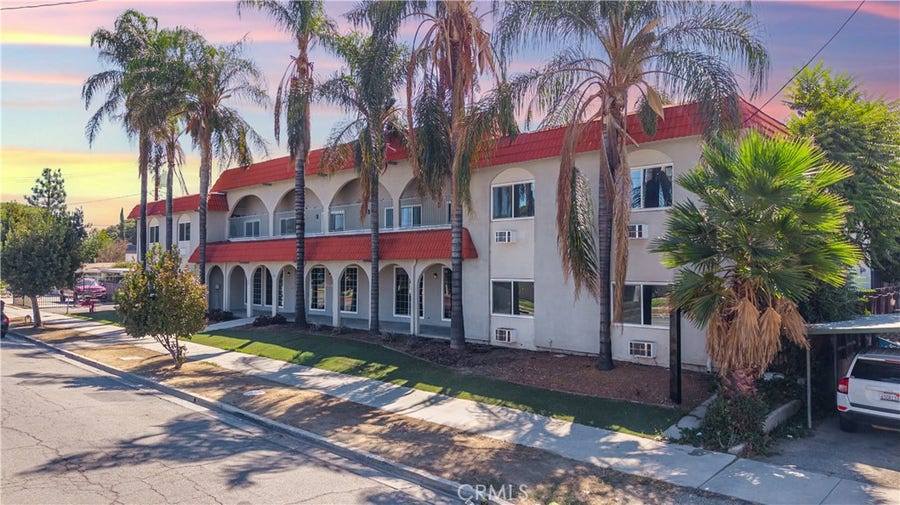 Property photo for 1353 E Devonshire Ave, Hemet, CA