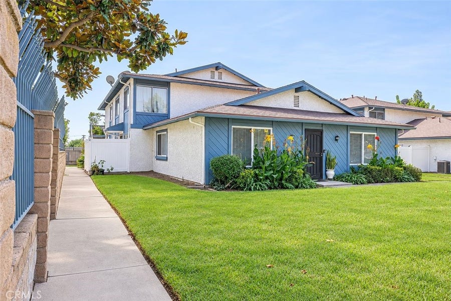Property photo for 866 W 13th, #2, Azusa, CA
