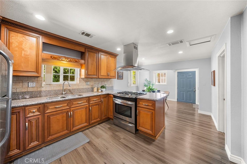 621 W Sunkist Street, Ontario, CA 91762 Kitchen
