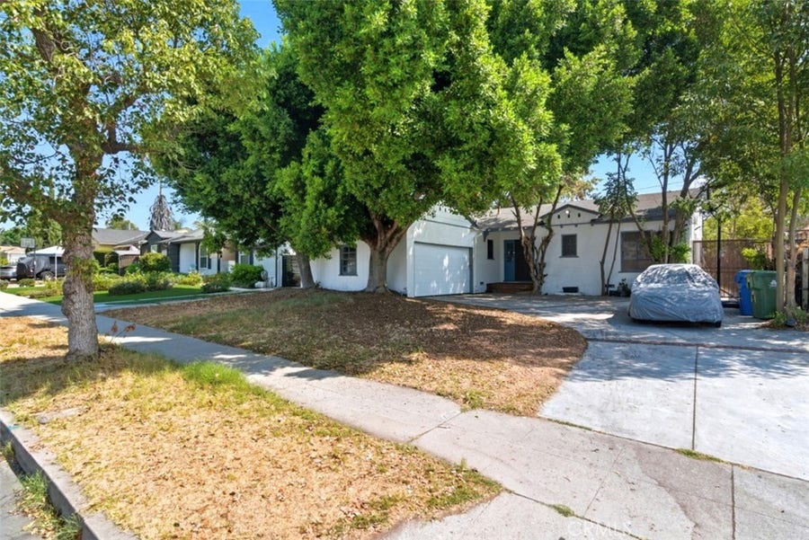 Property photo for 10022 Burnet, San Fernando, CA