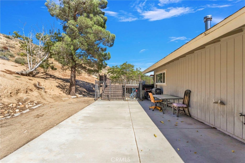 7402 Calpella, Hesperia, CA 92345 7402 Calpella, Hesperia, CA 92345
