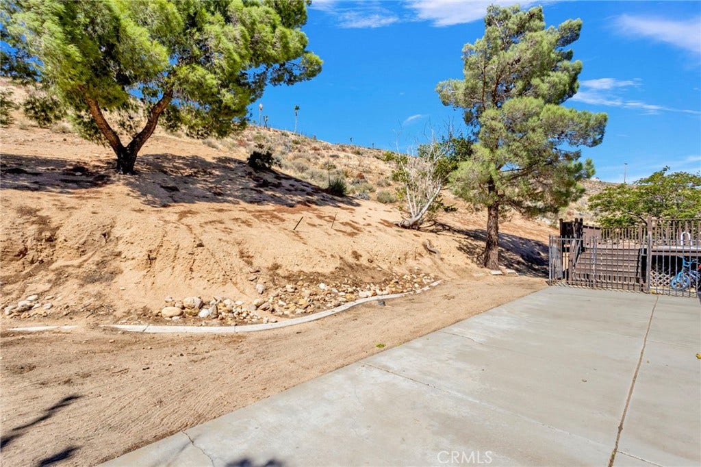7402 Calpella, Hesperia, CA 92345 7402 Calpella, Hesperia, CA 92345