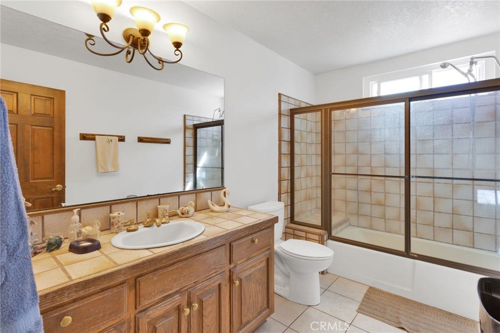 7402 Calpella, Hesperia, CA 92345 7402 Calpella, Hesperia, CA 92345
