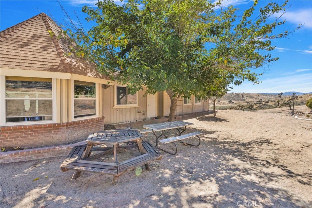 7402 Calpella, Hesperia, CA 92345 7402 Calpella, Hesperia, CA 92345