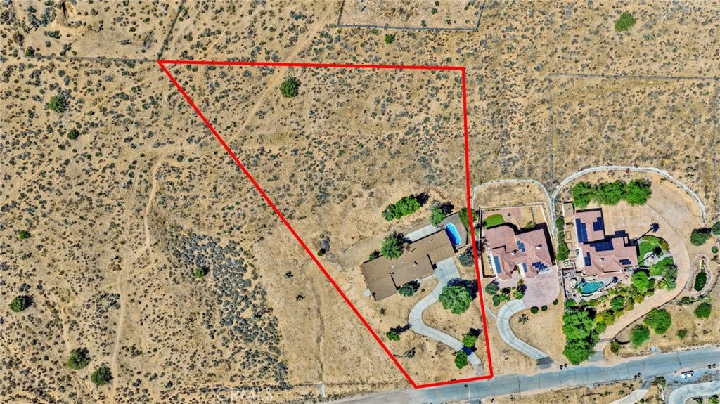 7402 Calpella, Hesperia, CA 92345 7402 Calpella, Hesperia, CA 92345