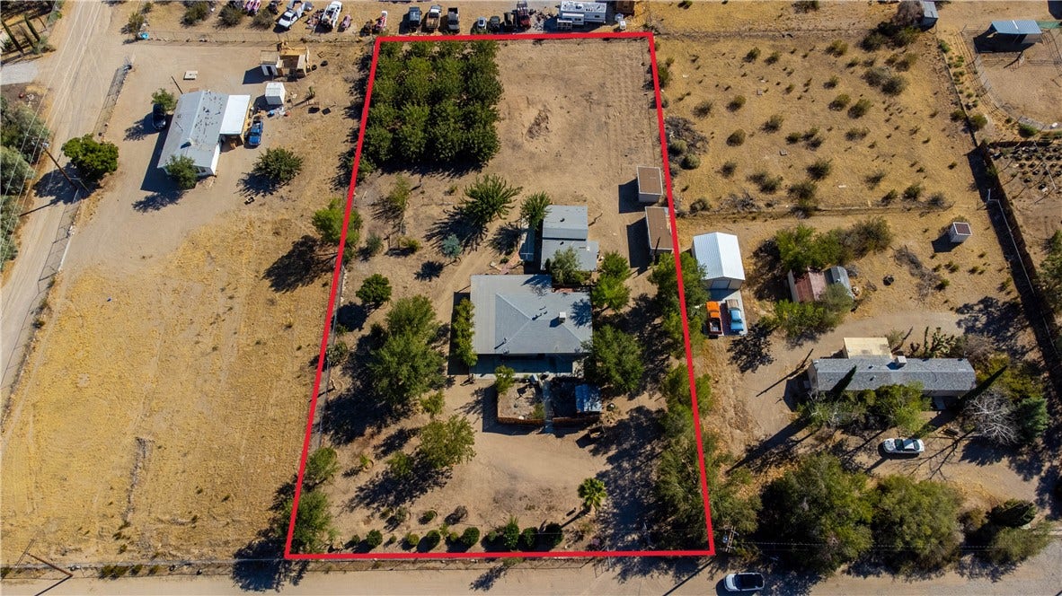 32461 Morse Lane, Lucerne Valley, CA 92356 32461 Morse Lane, Lucerne Valley, CA 92356
