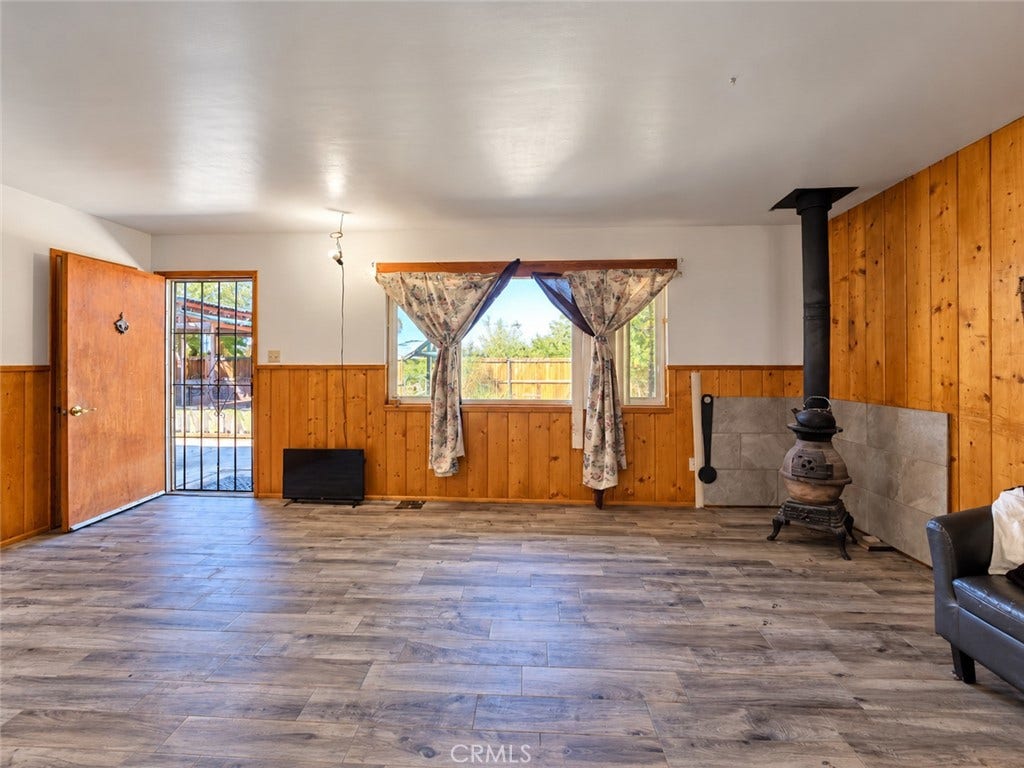 32461 Morse Lane, Lucerne Valley, CA 92356 32461 Morse Lane, Lucerne Valley, CA 92356