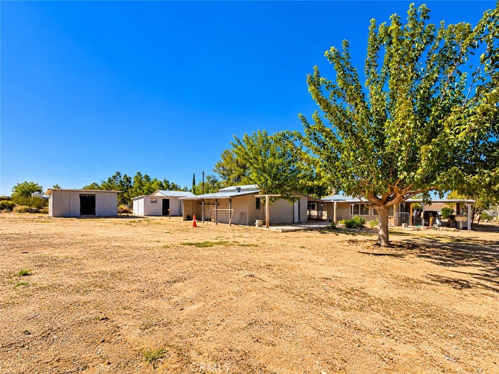 32461 Morse Lane, Lucerne Valley, CA 92356 32461 Morse Lane, Lucerne Valley, CA 92356