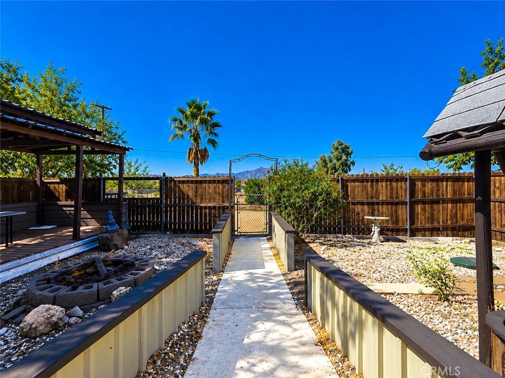 32461 Morse Lane, Lucerne Valley, CA 92356 32461 Morse Lane, Lucerne Valley, CA 92356