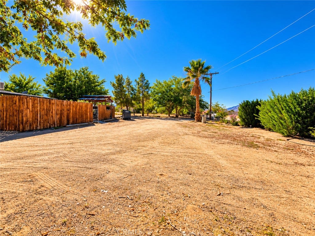 32461 Morse Lane, Lucerne Valley, CA 92356 32461 Morse Lane, Lucerne Valley, CA 92356