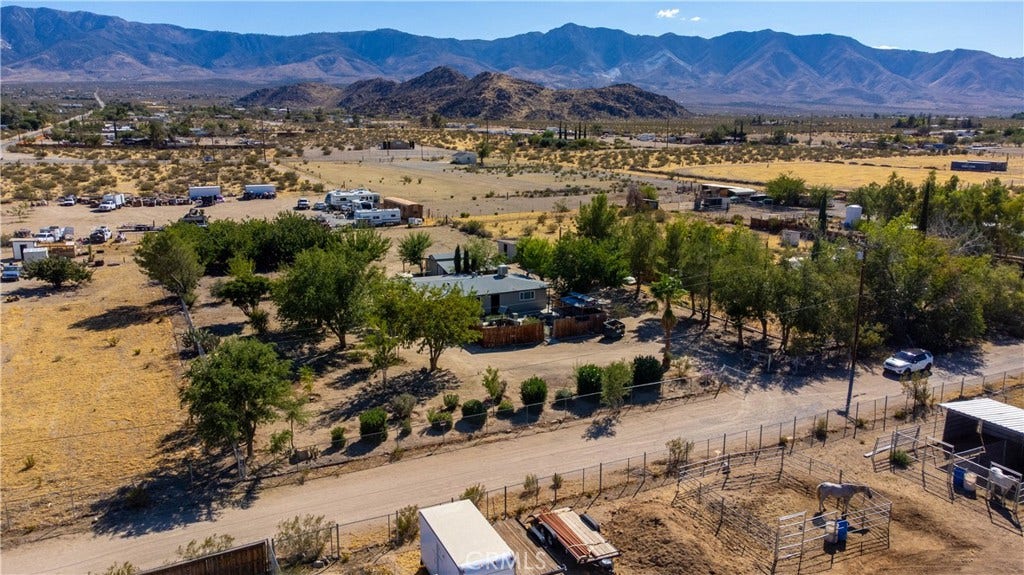 32461 Morse Lane, Lucerne Valley, CA 92356 32461 Morse Lane, Lucerne Valley, CA 92356