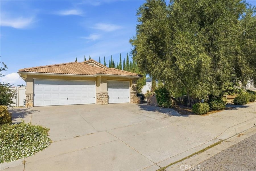 Property photo for 7430 Smokewood Road, Highland, CA