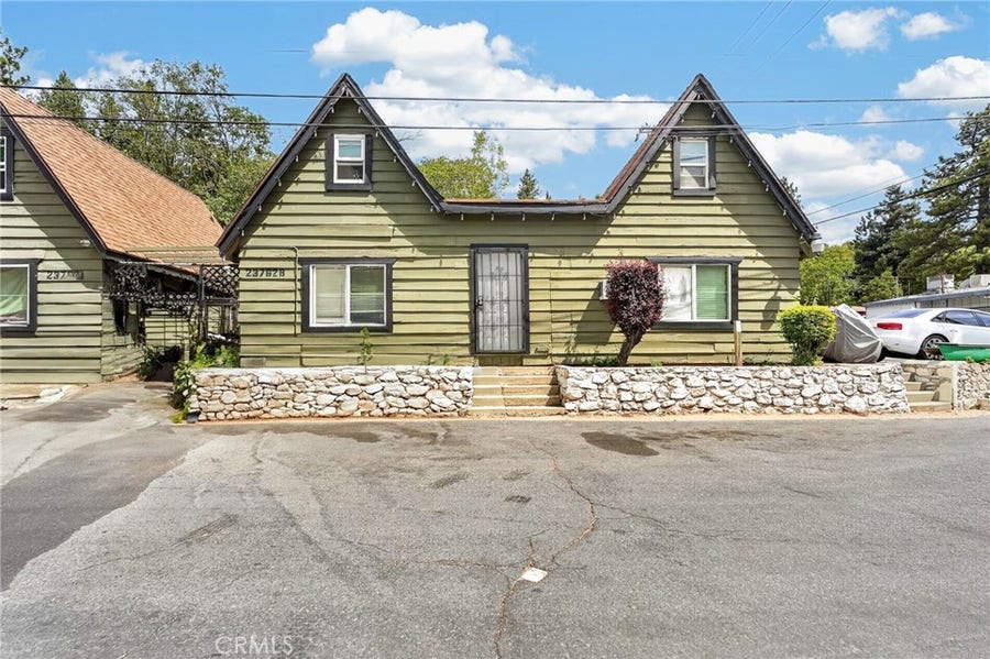 Property photo for 23762 Manzanita Drive, Crestline, CA