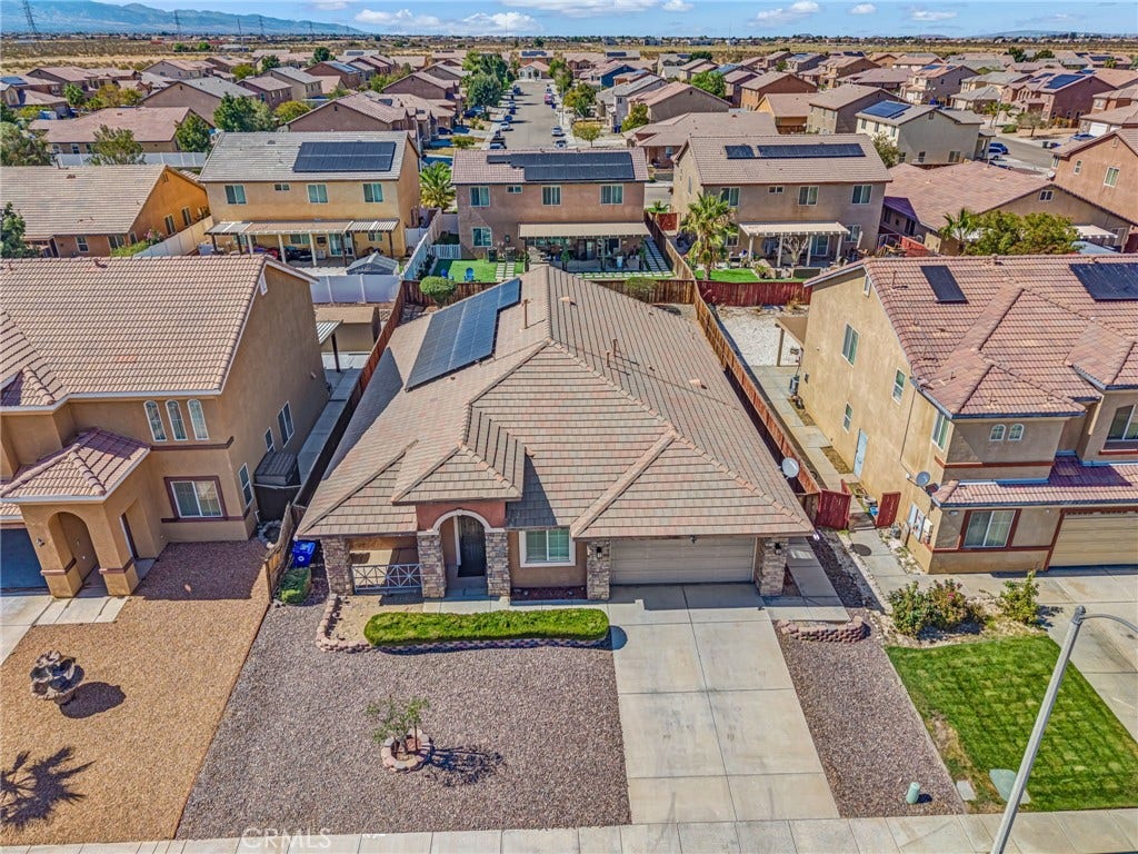 14968 Onyx Road, Victorville, CA 92394 Great View of your new home!!