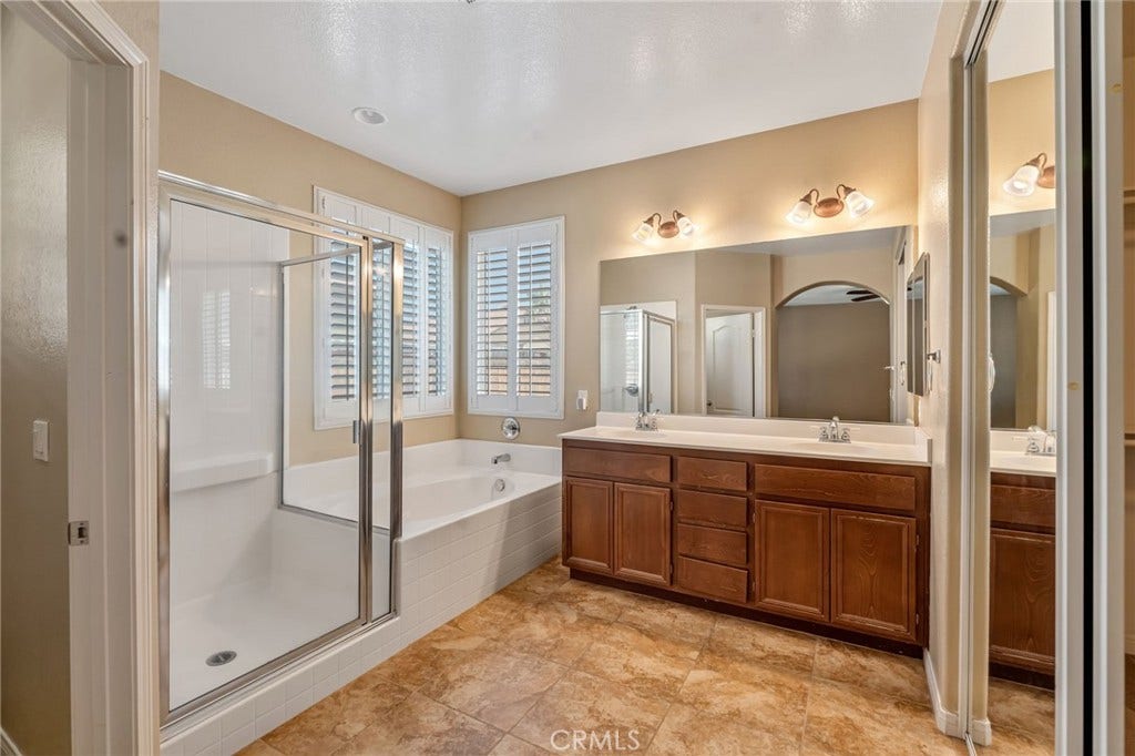 14968 Onyx Road, Victorville, CA 92394 Primary Bathroom
