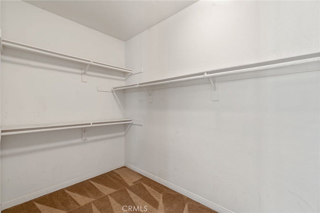 14968 Onyx Road, Victorville, CA 92394 Primary Walk-In Closet!!