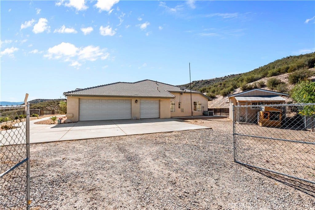 3950 Coriander Drive, Hesperia, CA 92345