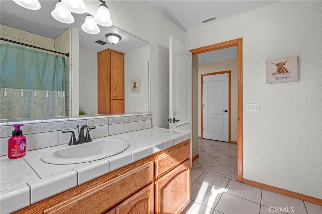 3950 Coriander Drive, Hesperia, CA 92345