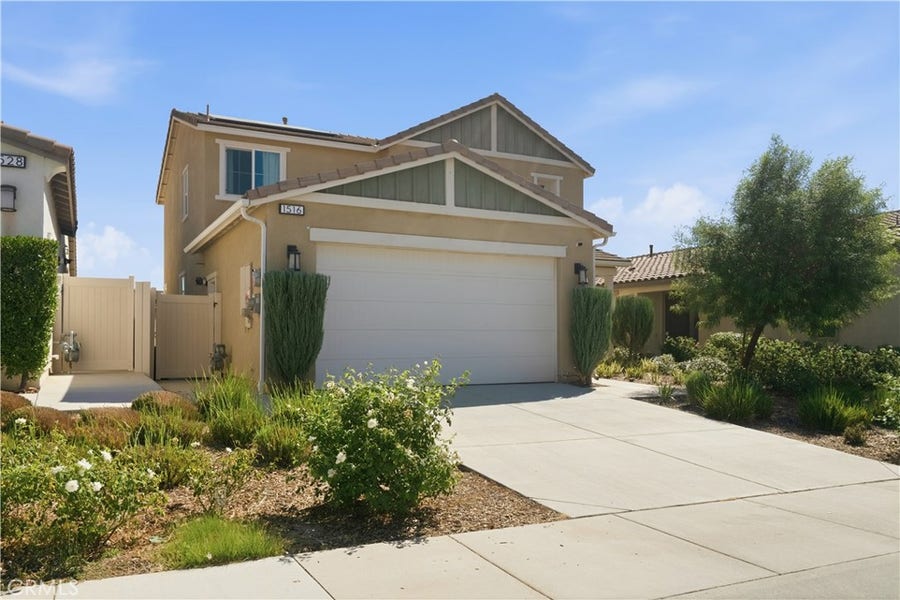 Property photo for 1516 Redbud Avenue, Banning, CA